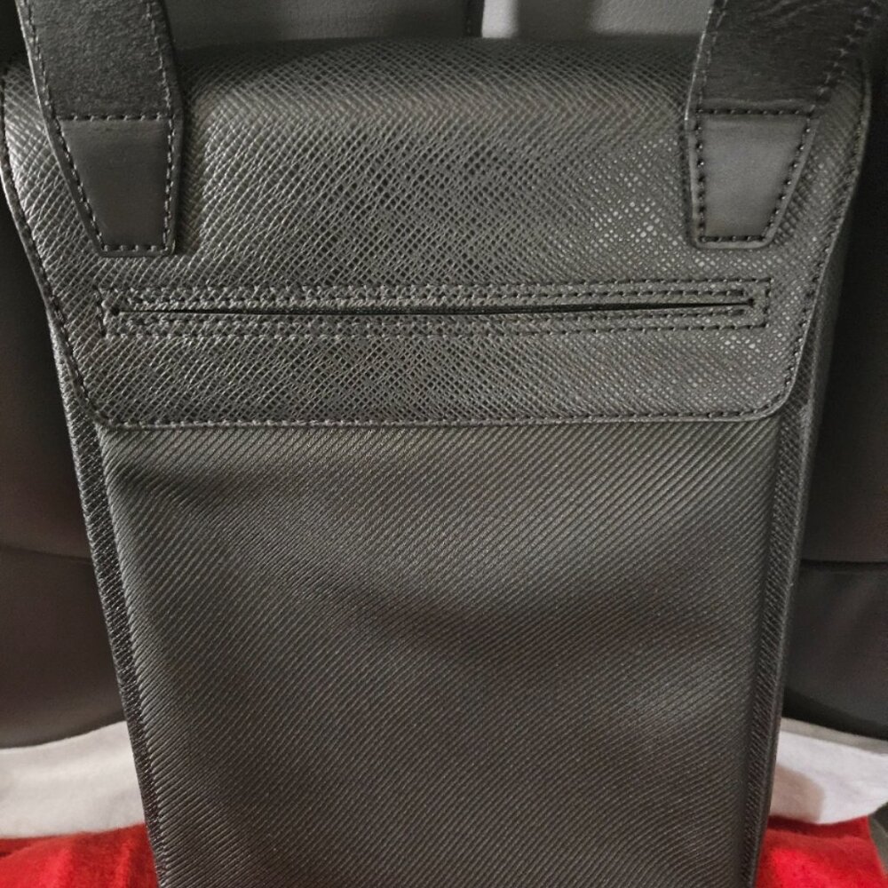 Louis Vuitton Saratov Messenger Bag Taiga Leather and Canvas PM - Picture 5 of 8